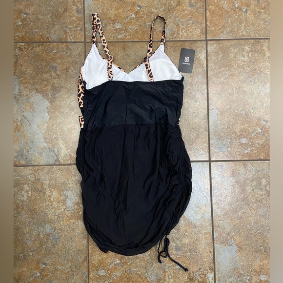 Leopard Print and Black Swimdress - Picture 4 of 9